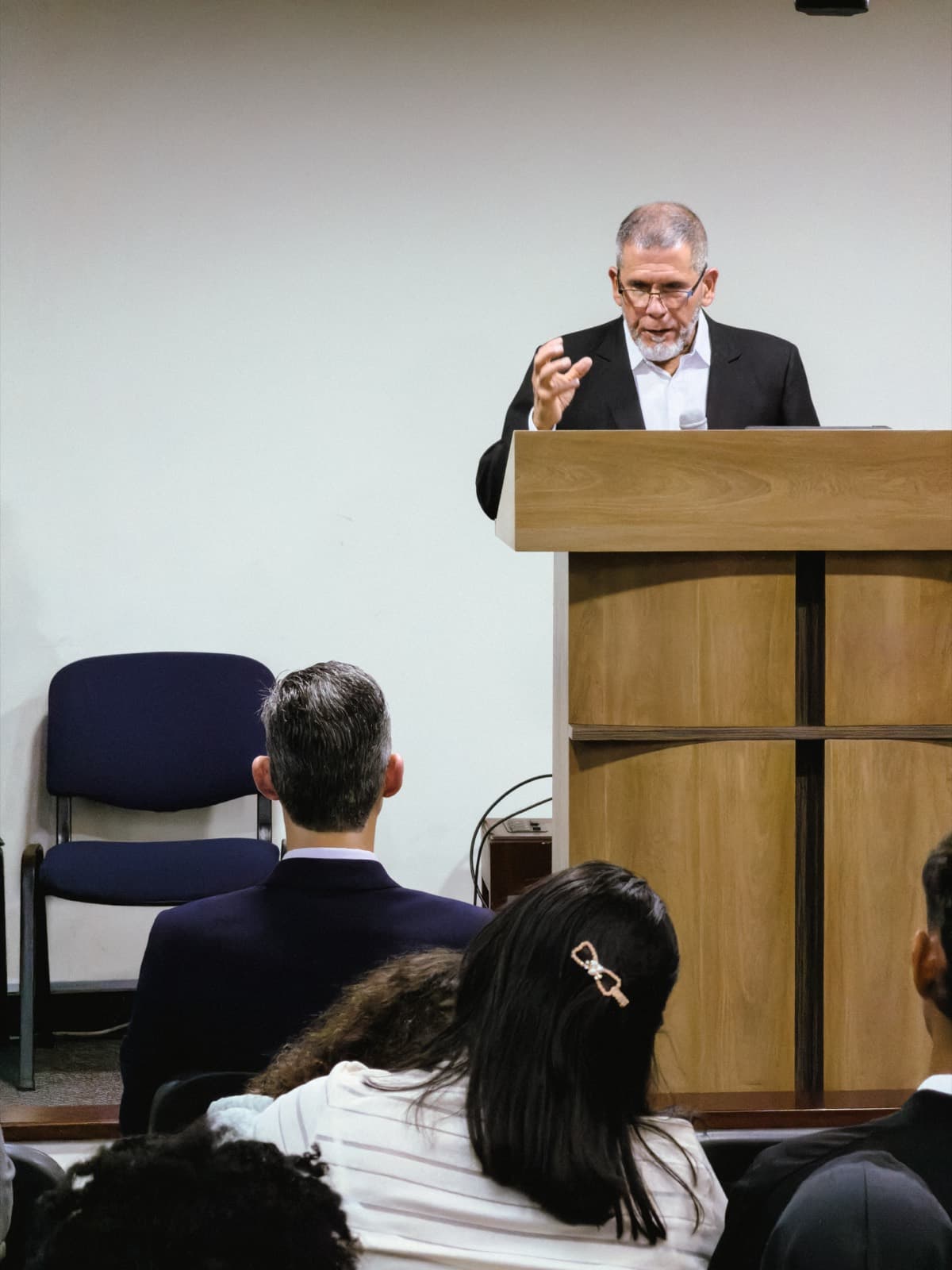 Predicación de la Palabra en un culto de la IPR
